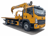 HOWO  4*2 Clearance truck with crane heavy machine