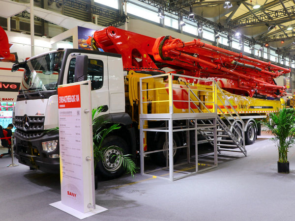 Mercedes-Benz 8x4 Concrete Pump Truck