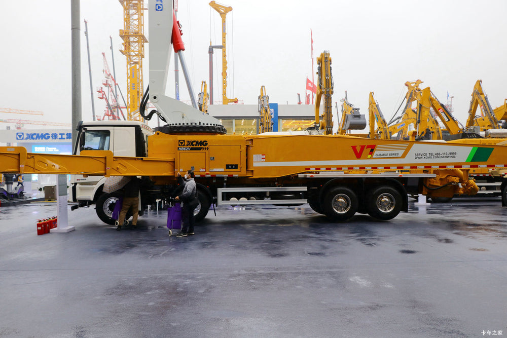 XCMG 8x4 Concrete Pump Truck