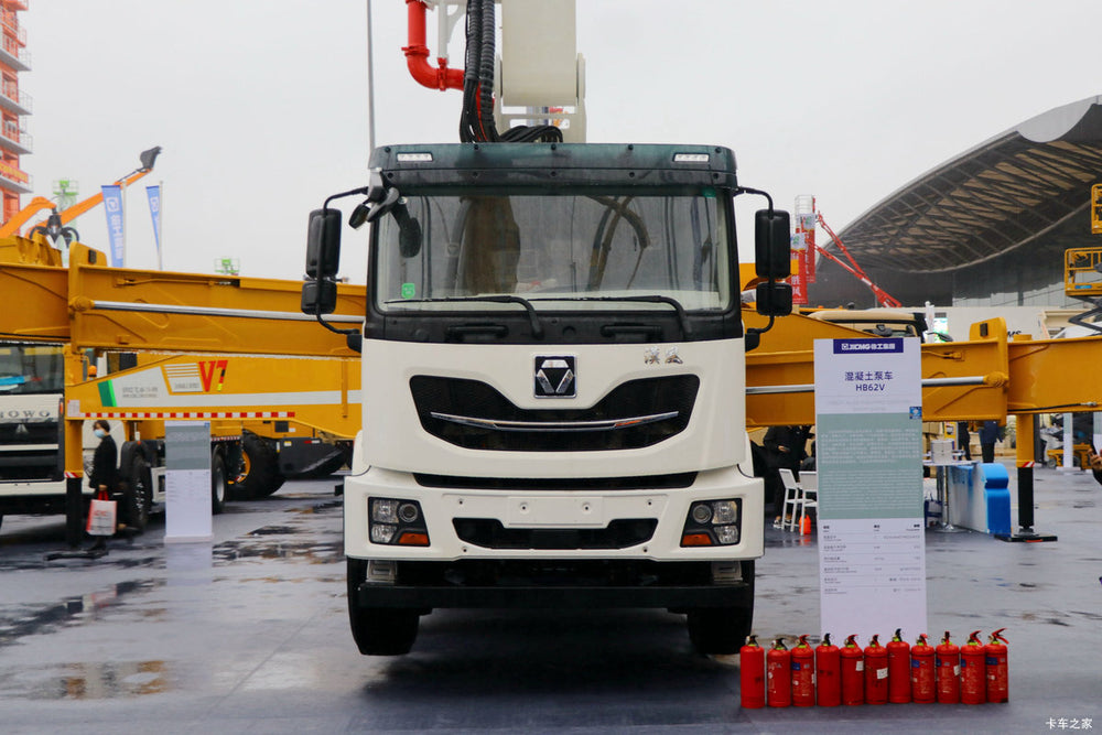 XCMG 8x4 Concrete Pump Truck