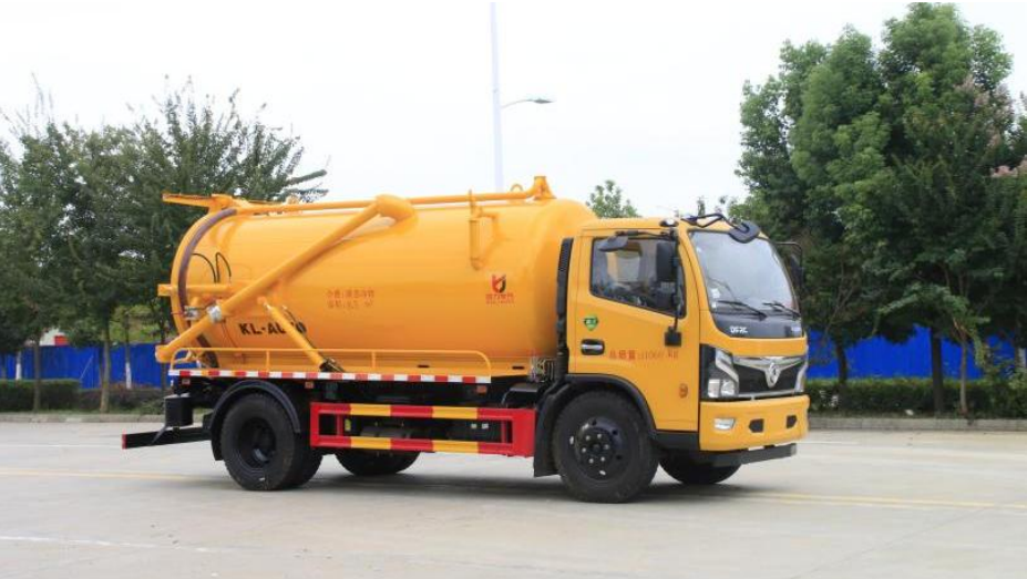 Dongfeng Dafurika 4x2 10m³ Sewage Suction Truck