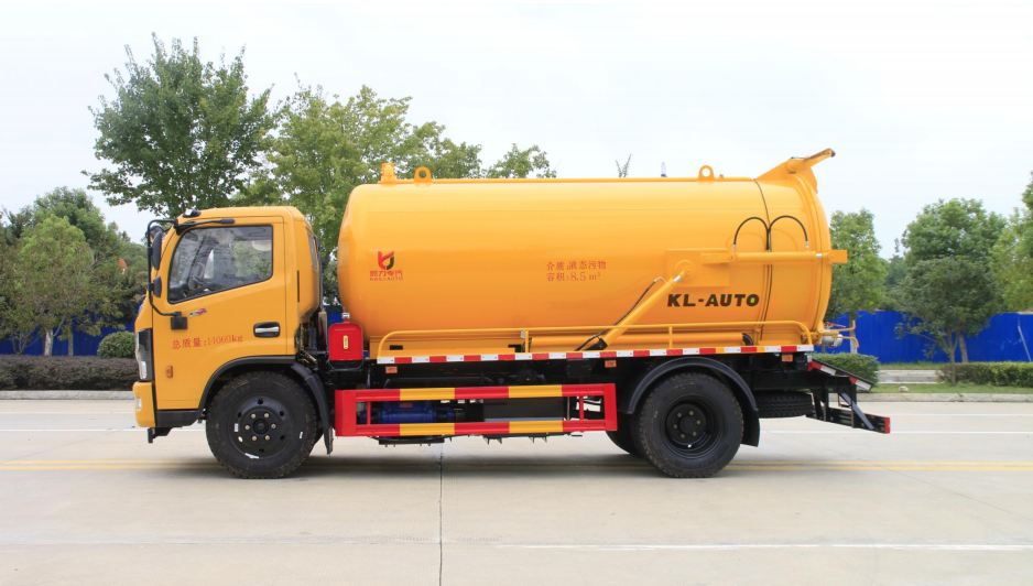 Dongfeng Dafurika 4x2 10m³ Sewage Suction Truck