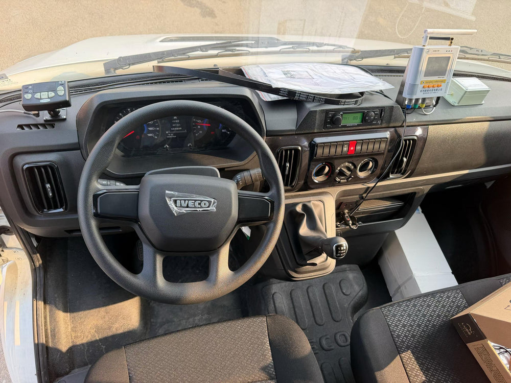 New Iveco Deyi V40 Long-Wheelbase High-Roof Refrigerated Van