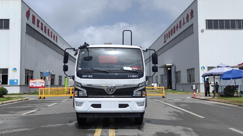 Dongfeng Da Furui Ka 10.5-cubic-meter compactor garbage truck