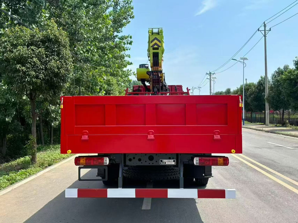 Howo TX 6x4 with MAN 350 Engine - Zoomlion 14-ton Truck-mounted Crane