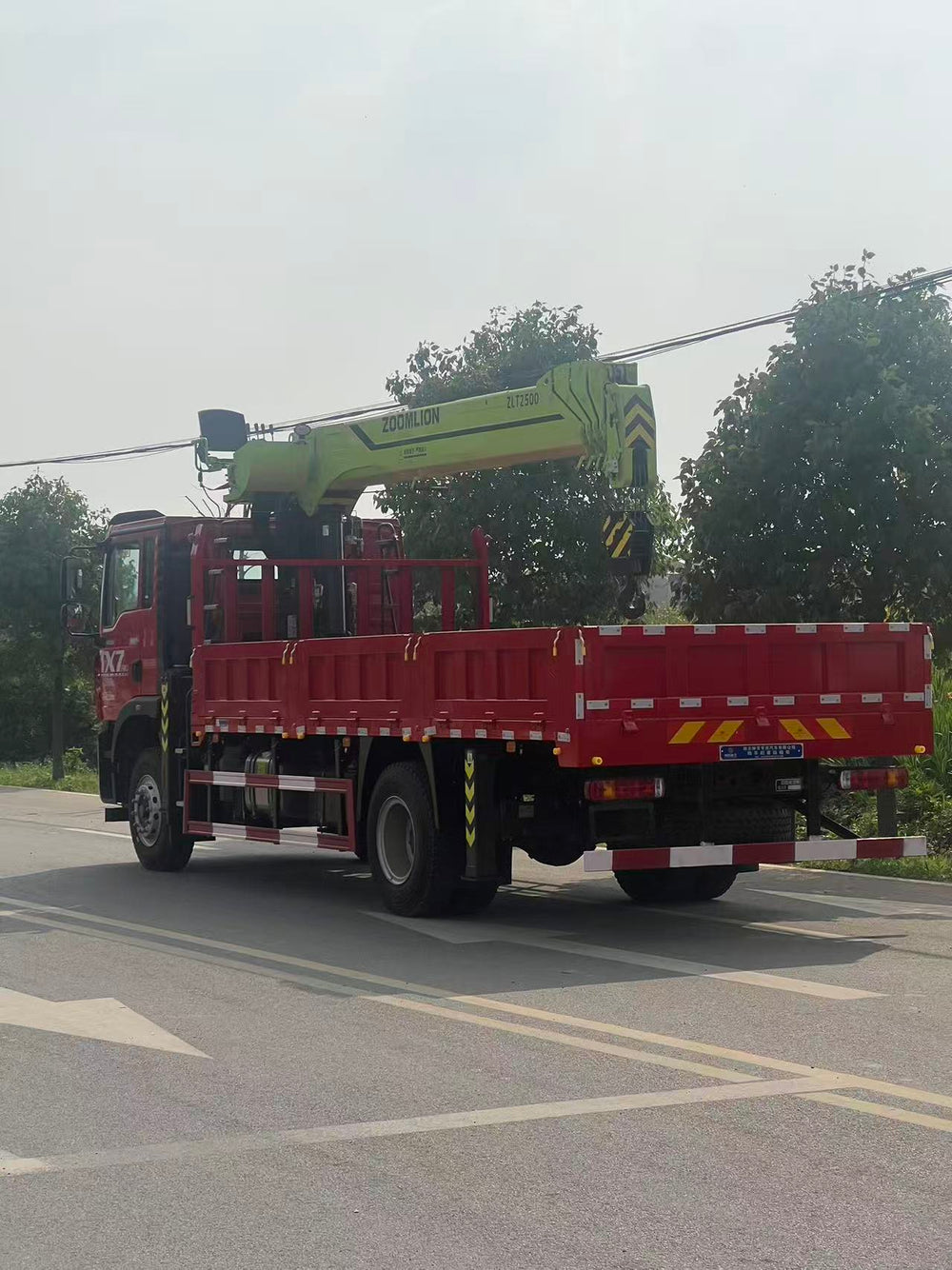 Howo Single‑axle 240HP Zoomlion 10‑ton Truck‑mounted Crane