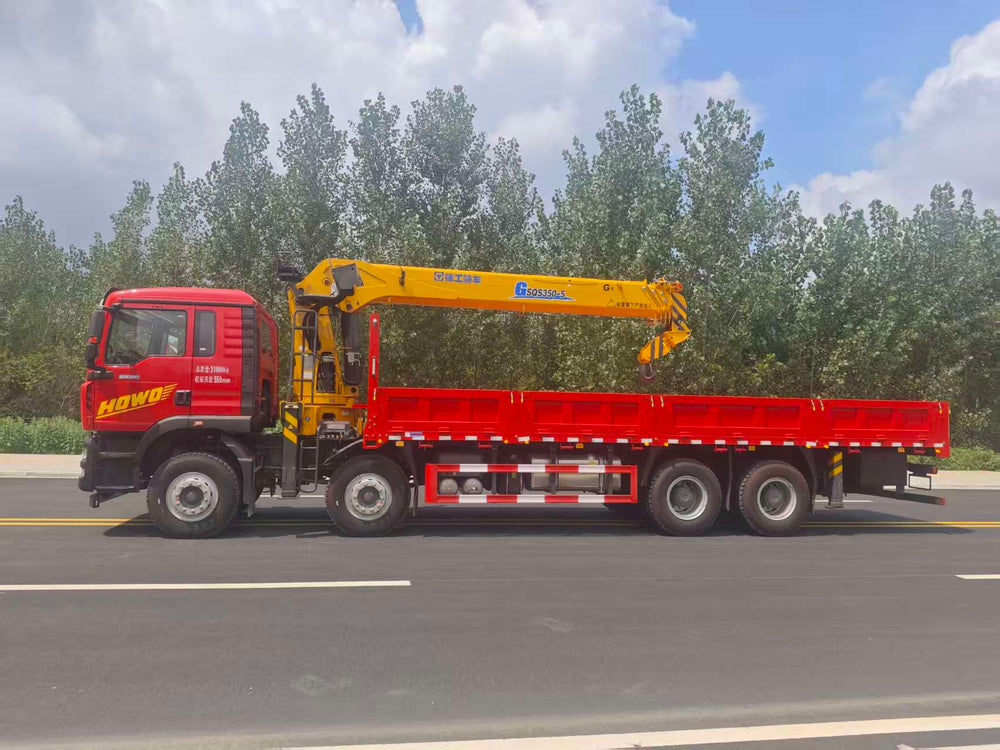 HOWO 8×4, Weichai 380HP, XCMG 14-ton Truck-mounted Crane