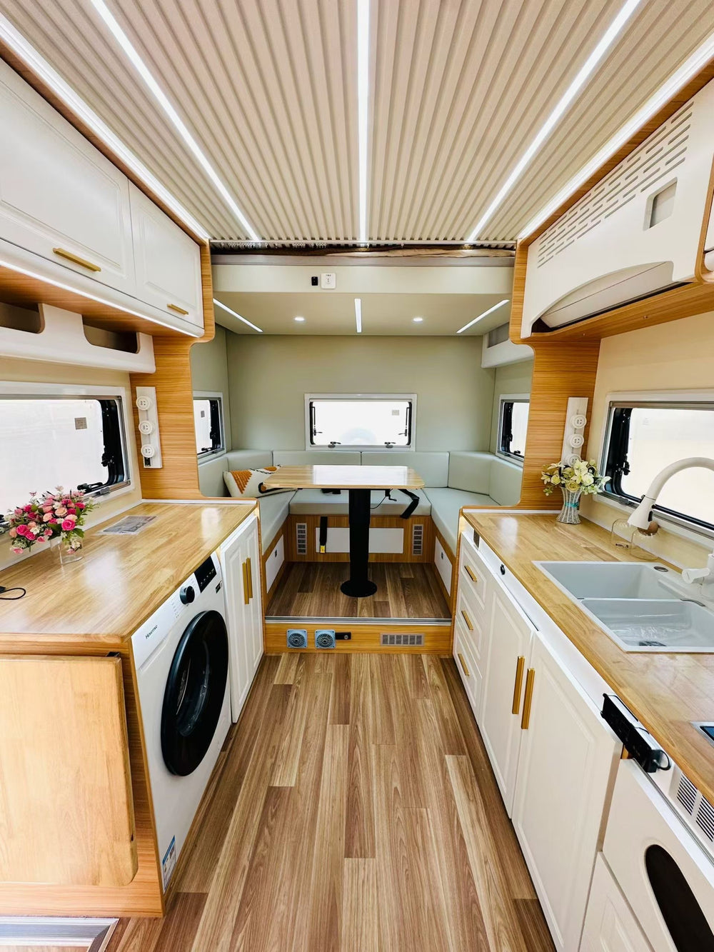 BYD T5 Flat Roof Camper Van with Front Overhead Bed