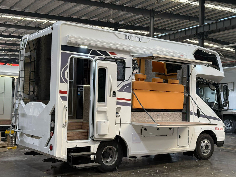 BYD T5 Flat Roof Camper Van with Front Overhead Bed