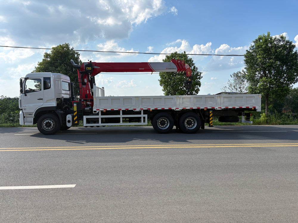 Dongfeng 6×4  12-ton Truck‑mounted Crane