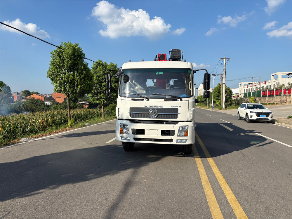 Dongfeng 4×2  10-ton Truck‑Mounted Crane
