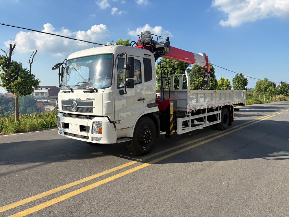 Dongfeng 4×2  10-ton Truck‑Mounted Crane