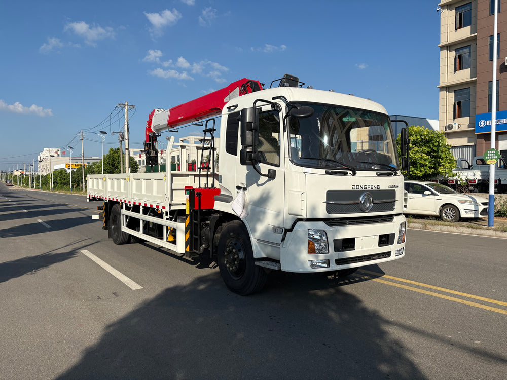 Dongfeng 4×2  10-ton Truck‑Mounted Crane