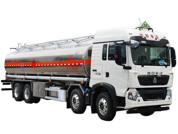 HOWO 8*4 30000L oil tank truck