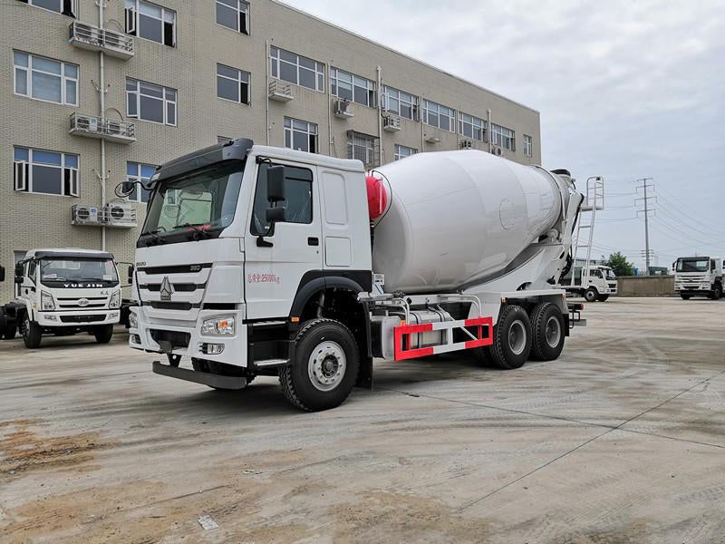 HOWO 4x2  14m³  Concrete Mixer Truck