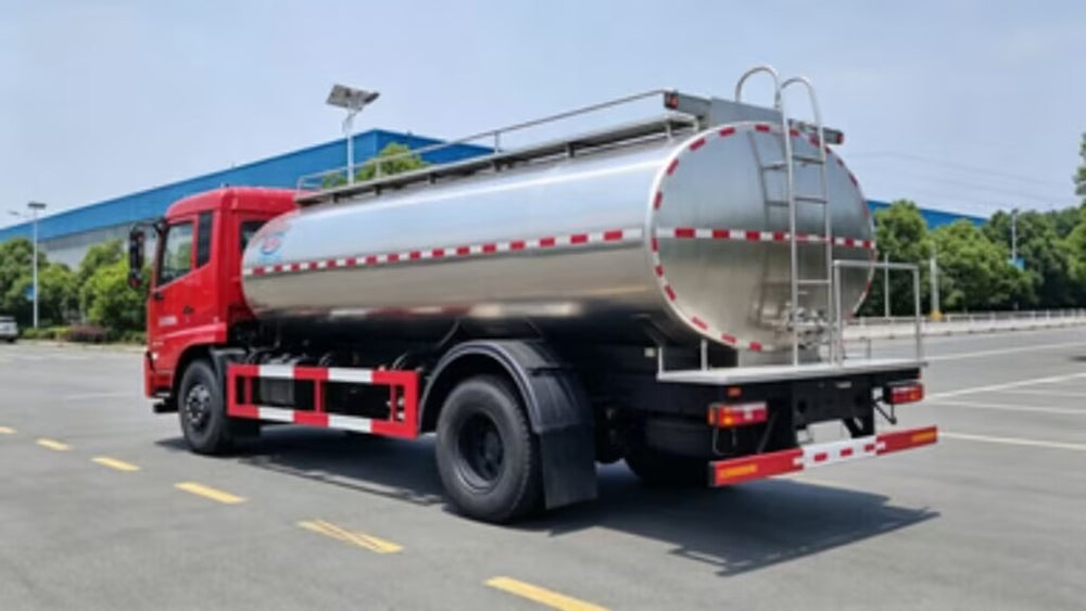Dongfeng Tianjin fresh milk tank truck - rear three-quarter view