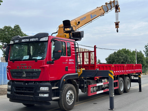 SINOTRUK HOWO 6×4 14T Telescopic Boom Crane